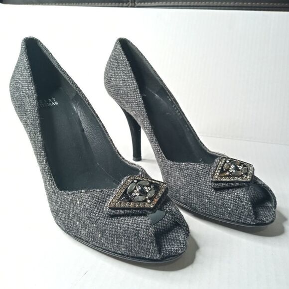 Stuart Weizman gray heels with embalishment - Picture 2 of 10